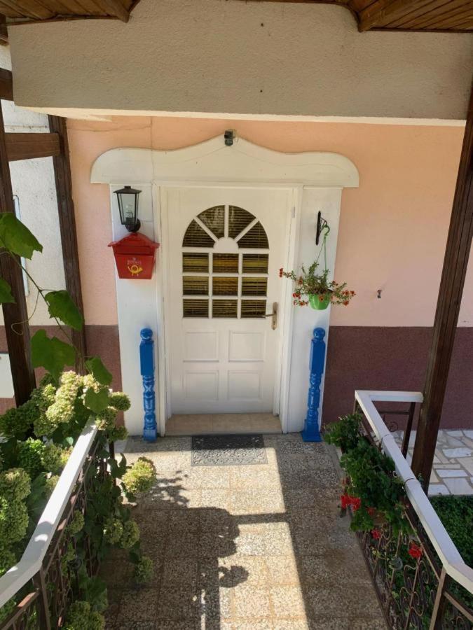 Villa Lakeview Paradise Peštani 외부 사진